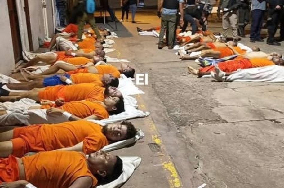 En la foto, presos muertos en la carcel de La Machala