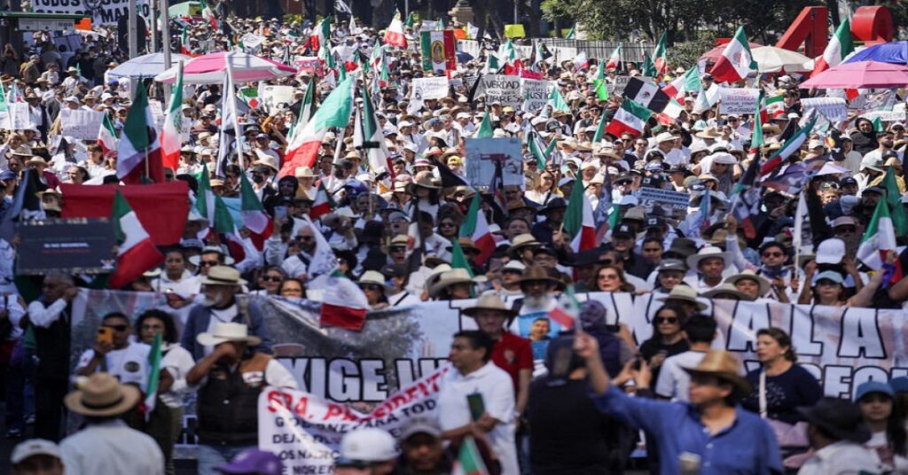 En la foto, protestas en México