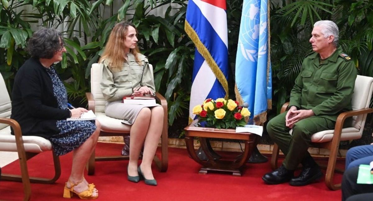 En la foto, Alena Douhan reunida con el títere gubermanetal cubano