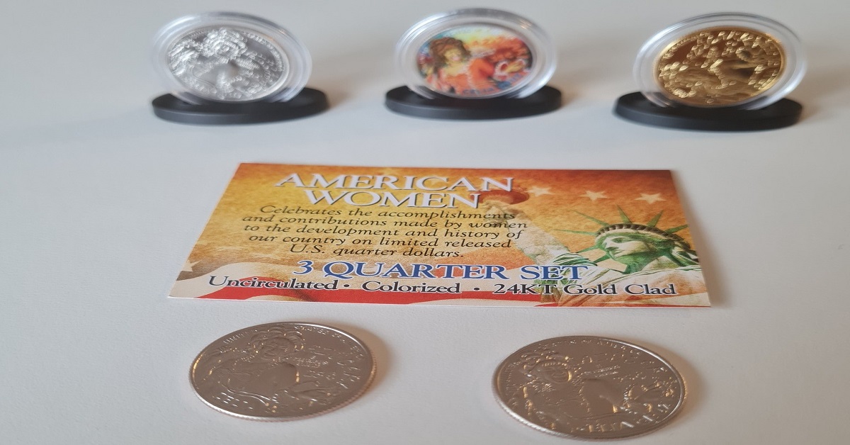 En la foto, als monedas de Celia Cruz
