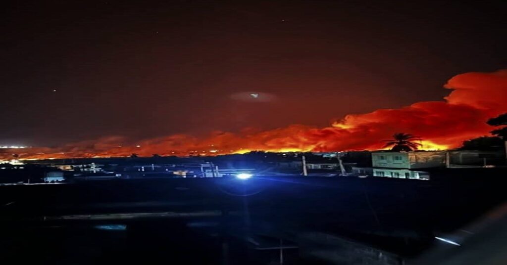 Incendio de grandes proporciones afecta parte de la ciudad de Matanzas