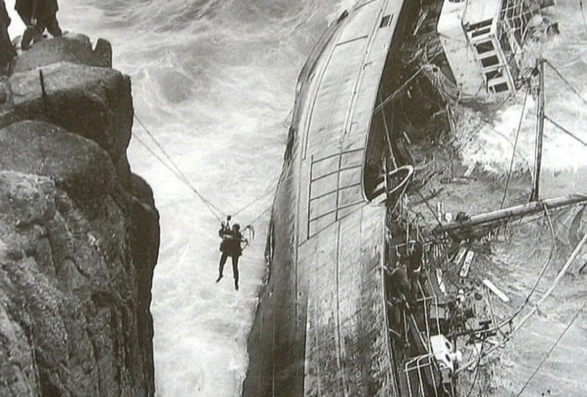 En la foto, imágenes de la tragedia del Jeanne Gougy