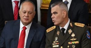 En la foto, Diosdado Cabello y Vladimir Padrino