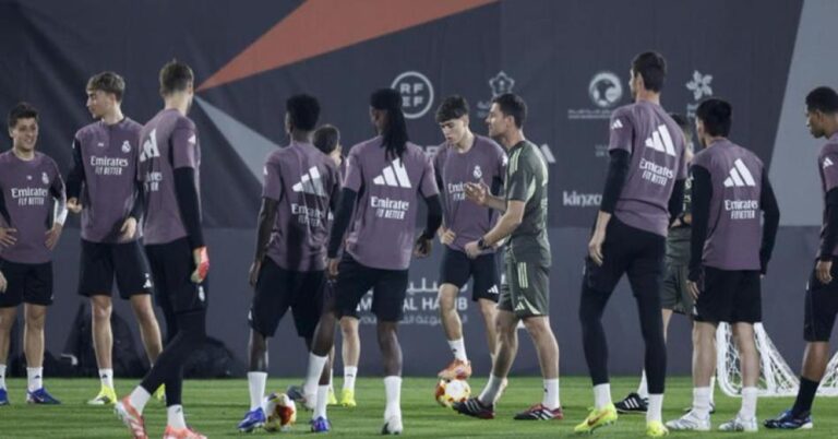 En la foto, entrenamiento del Real Madrid en Yeda