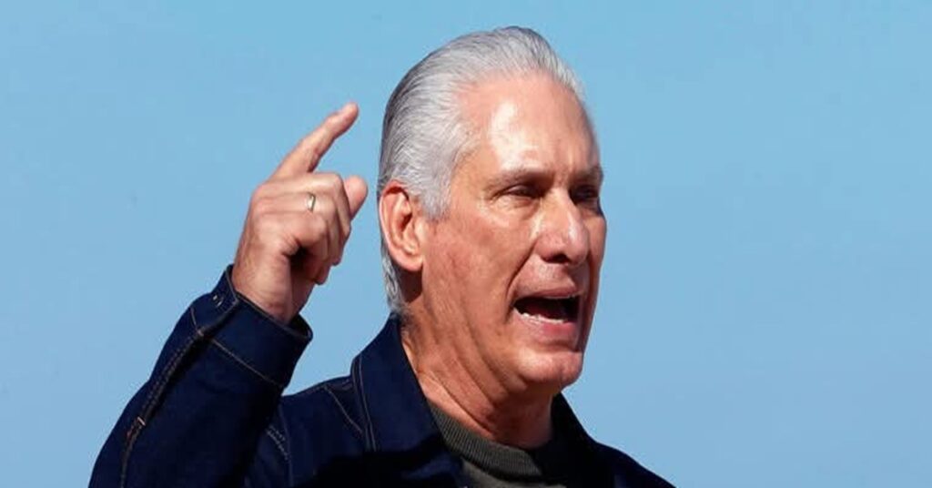 En la foto, Díaz-Canel