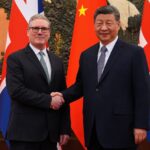 En la foto, Starmer y Xi Jinping en Pekín