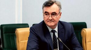 En la foto, el embajador ruso en Caracas, Serguéi Melik-Bagdasárov