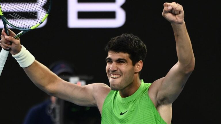 En la foto, Alcaraz eufórico tras vencer a Zverev