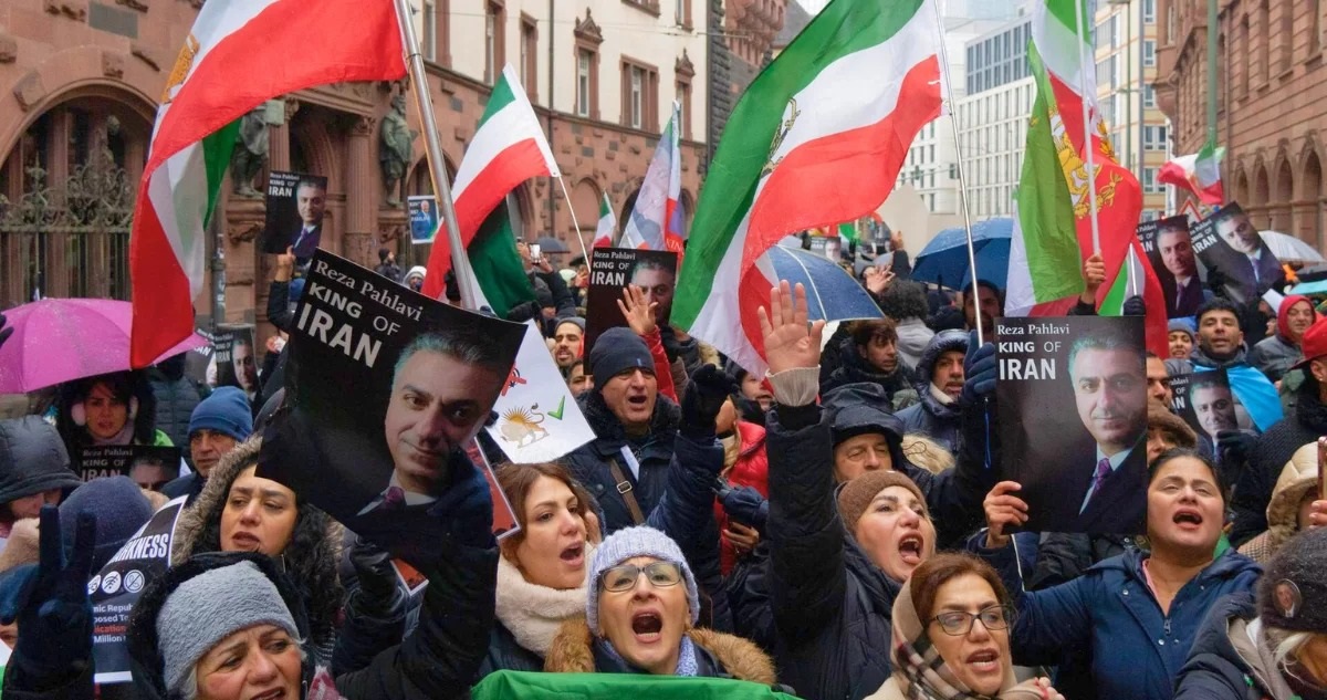 En la foto, manifestaciones en Irán