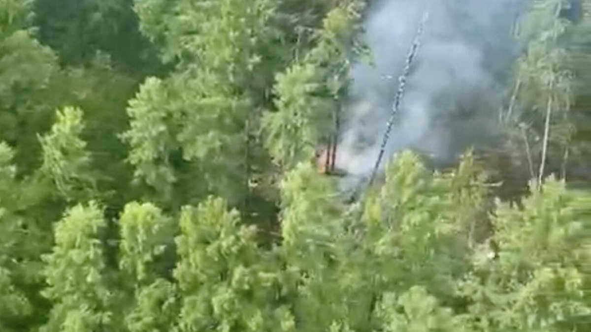 En la foto, sitio donde cayó el helicóptero