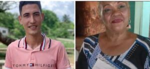 En la foto, dos de los participanes en los mitines contra Mike Hammer