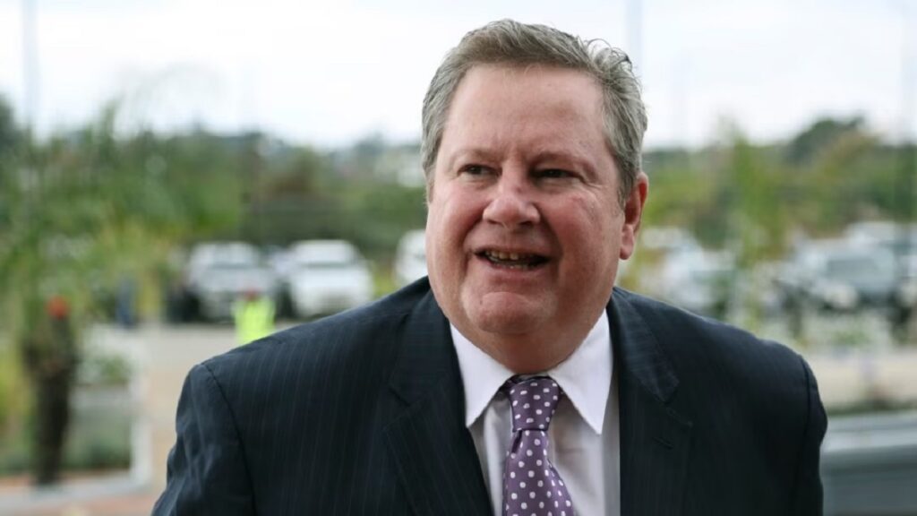 En la foto, Mike Hammer