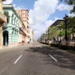 En la foto, calles de La Habana vacías