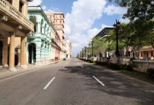 En la foto, calles de La Habana vacías
