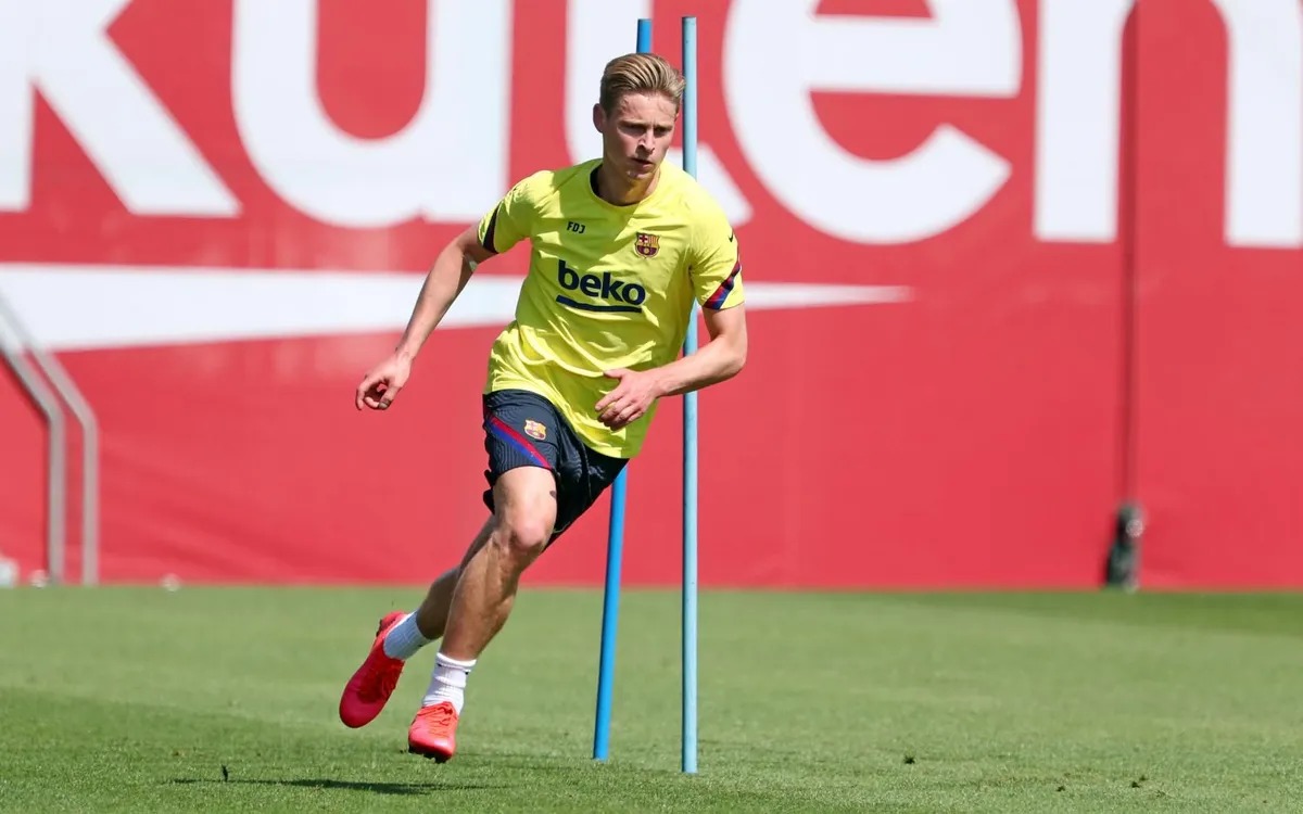 En la foto, Frenkie de Jong en un entrenamiento