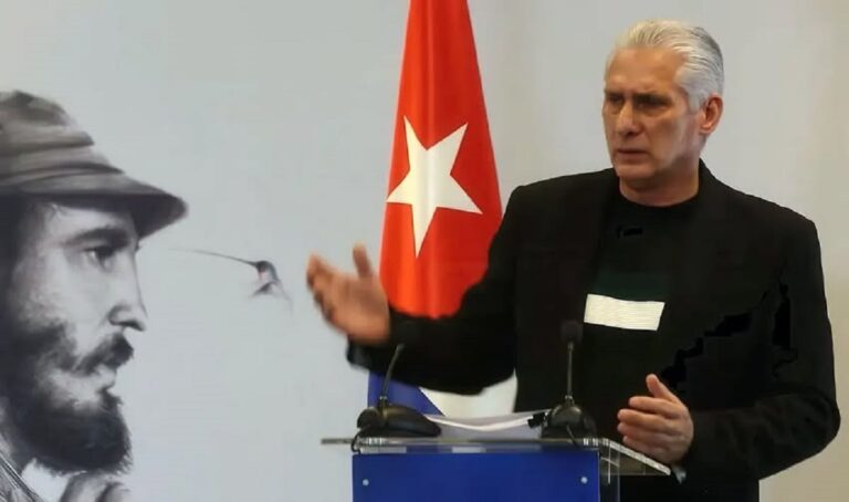 Díaz-Canel en su comparecencia ante la prensa