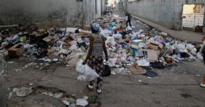 En la foto, montañas de basura en Cuba
