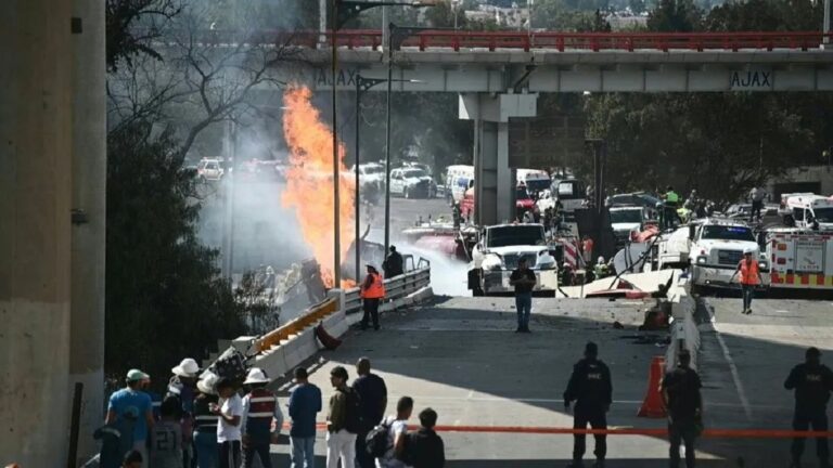 En la foto, violencia en México tras la muerte de El Mencho
