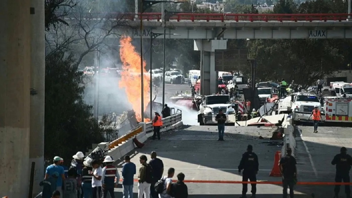En la foto, violencia en México tras la muerte de El Mencho