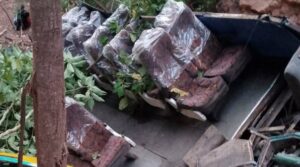 En la foto, restos del ómnibus accidentado en Bolivia