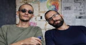 En la foto, los jóvenes de El 4tico