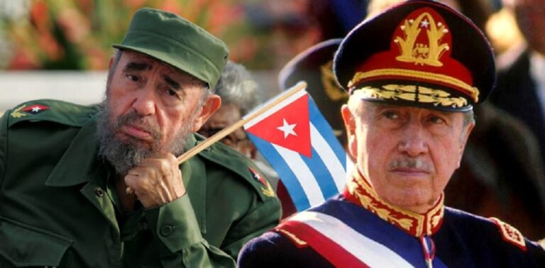 En la foto, Fidel Castro y Augusto Pinochet