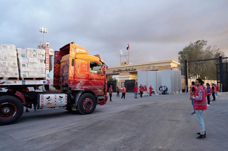 En la foto, el cruce de Rafah