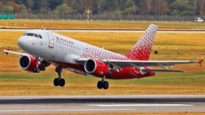 En la foto, un avión de la aerolínea rusa Rossiya