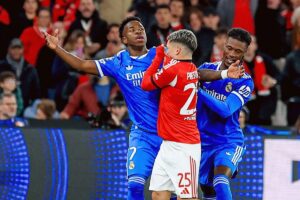 En la foto, Vinicius durante el partido del Real Madrid ante el Benfica