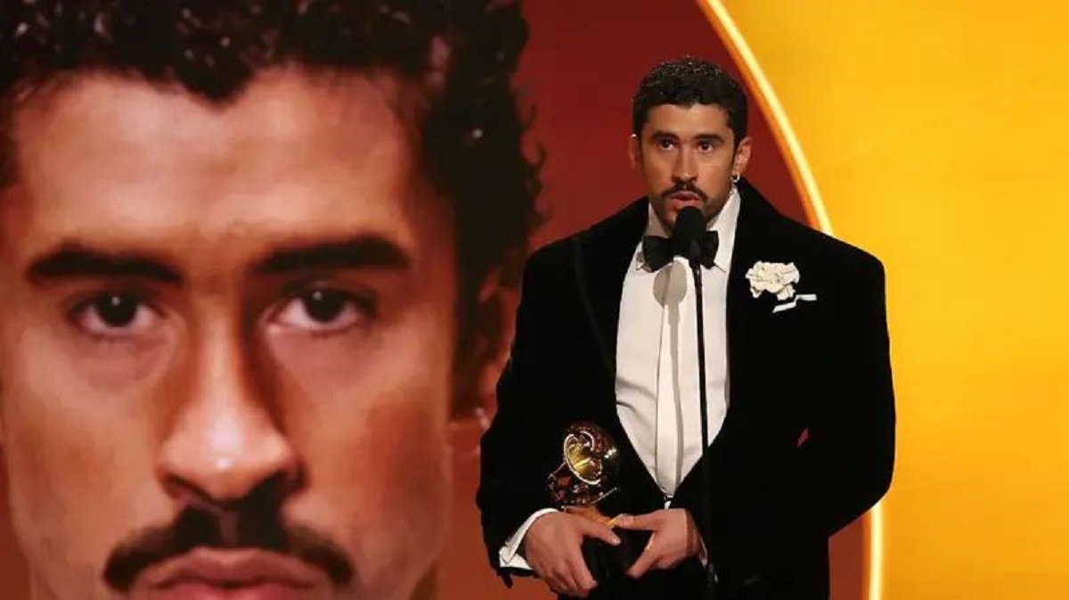 En la foto, Bad Bunny en los Grammys