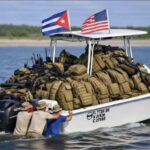 En la foto, una imagen de AI relacionada con la lancha de Cayo Falcones