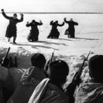 En la foto, soldados alemanes se rinden a tropas soviéticas