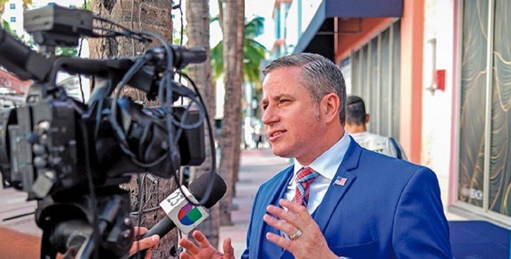 Las patas cortas de la mentira 6 En la foto, Dariel Fernández