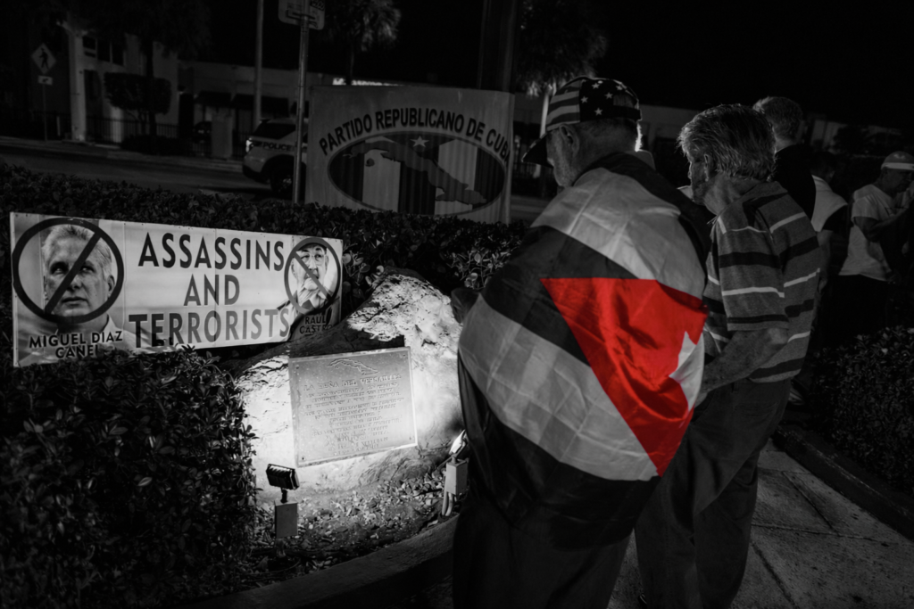 El exilio que vela a sus muertos