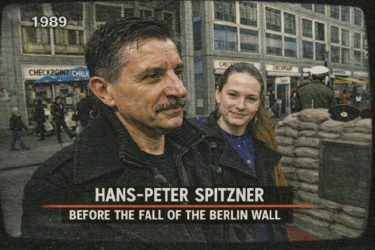 Hans-Peter Spitzner antes de la caída del Muro de Berlín en 1989, protagonista del último cruce exitoso por Checkpoint Charlie