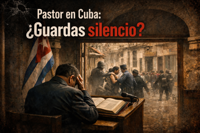 Pastor sentado en un púlpito dentro de una iglesia en Cuba, con la cabeza inclinada y la Biblia abierta frente a él, mientras observa por una ventana a policías deteniendo a un civil en una calle deteriorada; imagen simboliza el silencio pastoral ante la crisis social.