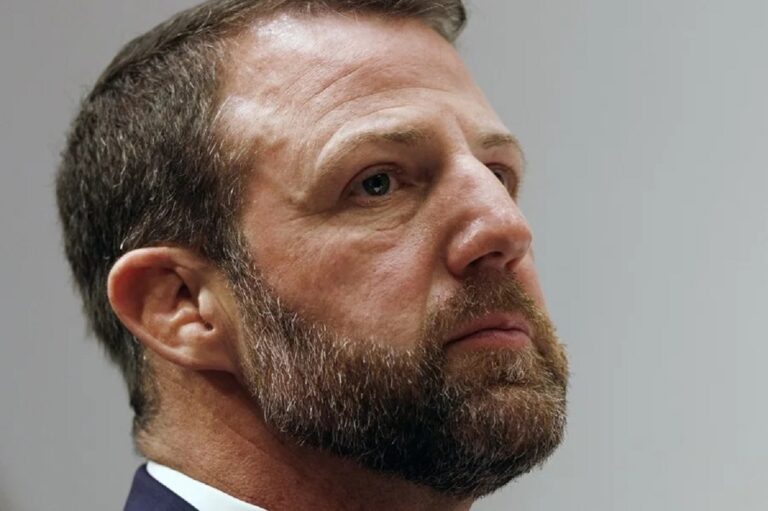 En la foto, Markwayne Mullin, nuevo secretario de Seguridad Nacional de EEUU