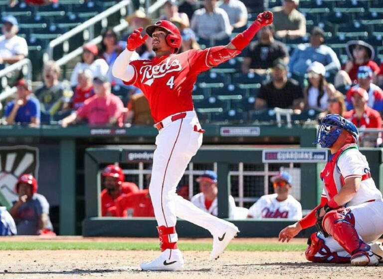 En la foto, Los Reds palaearon a Cuba a dos días de su estreno en el Clásico Mundial