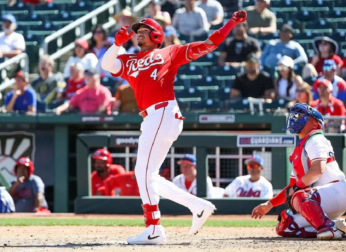En la foto, Los Reds palaearon a Cuba a dos días de su estreno en el Clásico Mundial