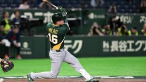 En la foto, Curtis Mead, jonronero de Australia