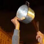 En la foto, toque de cazuelas en Cuba