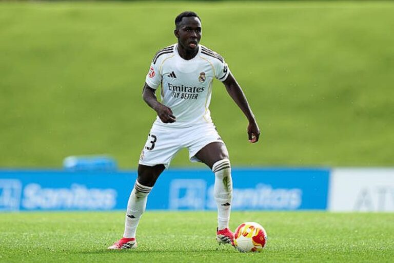 En la foto, Lamini Fati, novedad en la convocatoria del Real Madrid para el partido ante el Celta