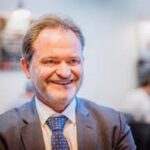 En la foto, el traumatólogo galo Bertrand Sonnery-Cottet