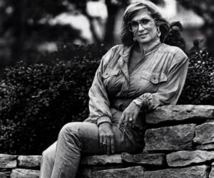 Em la foto, Virginia Lynch