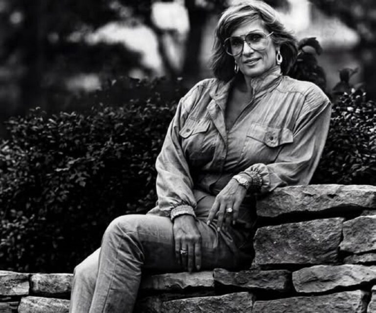 Em la foto, Virginia Lynch