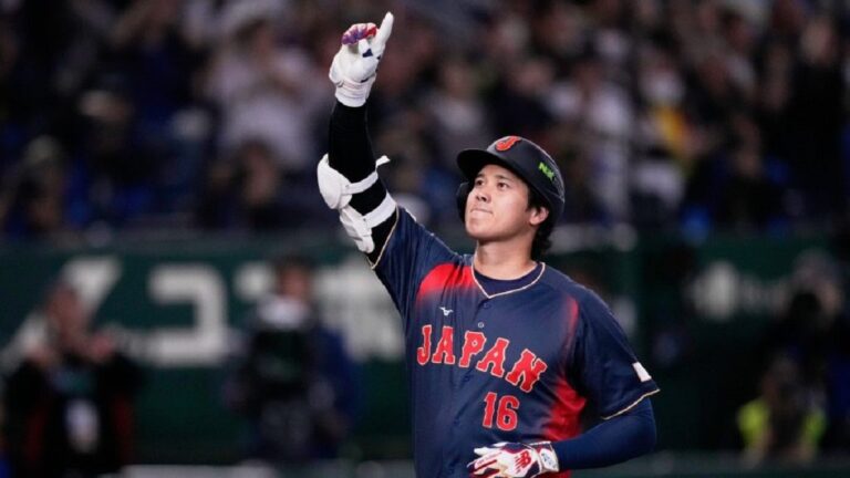 En la foto, Shohei Ohtani tras conectar Grand Slam