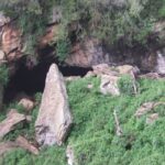 En la foto, la cueva de Kitum