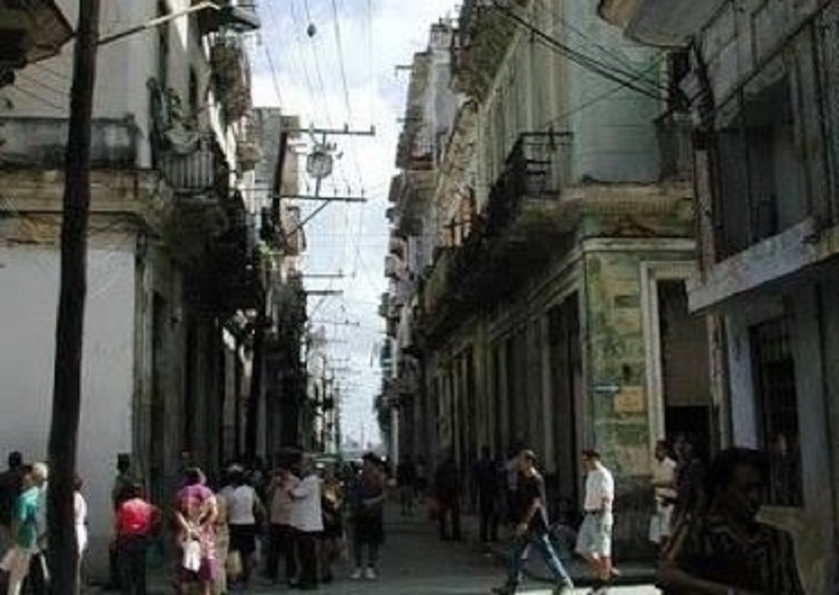 En la foto, una calle en el barrio habanero de Jesús María