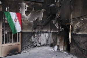 En la foto, Interior de la mezquita Beheshti, em Teherán, incendiada durante las protestas del pasado mes de enero