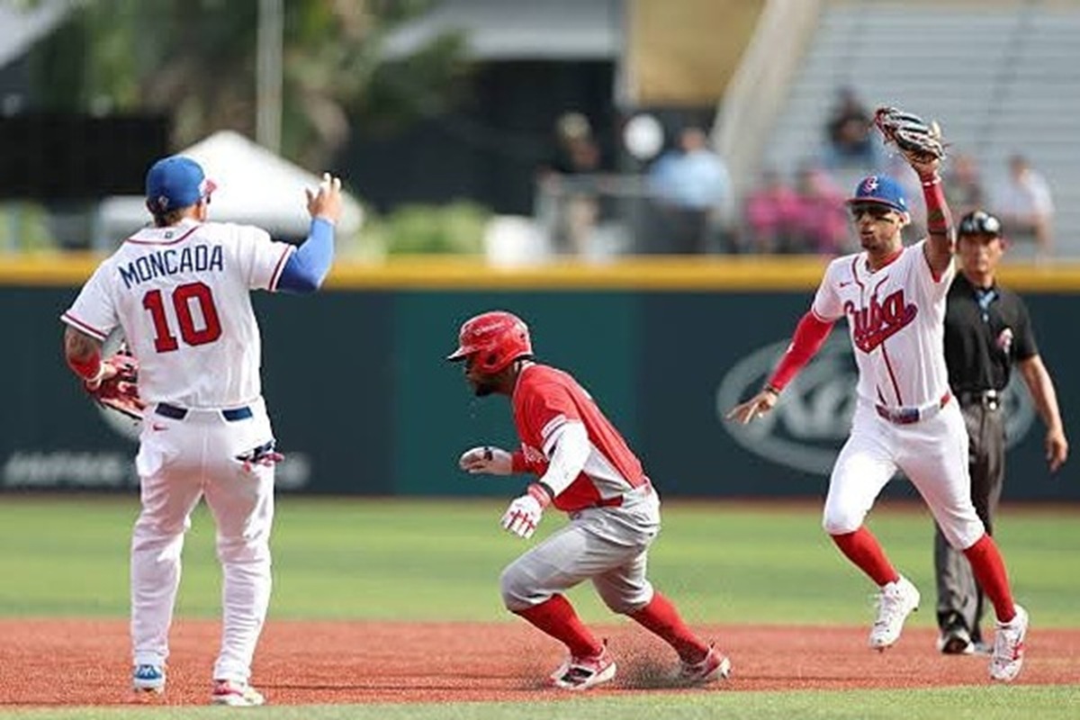 En la foto, momento del partido Cuba-Canadá